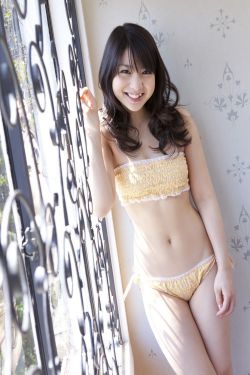不扣钮的女孩 下载
